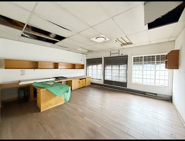 1,256M² WAREHOUSE TO LET IN WADEVILLE
